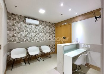 Sala para alugar com 37m², 1 vaga no bairro Santana em Porto Alegre
