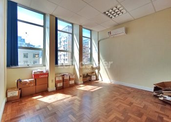 Sala para alugar com 36m² no bairro Centro em Porto Alegre