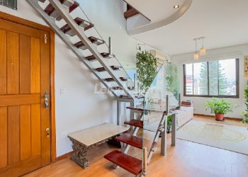 Cobertura para alugar com 185m², 3 dormitórios, 1 vaga no bairro Petrópolis em Porto Alegre