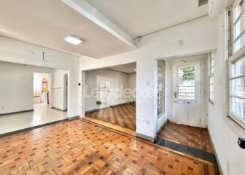 Casa Comercial para alugar com 196m², 6 vagas no bairro Petrópolis em Porto Alegre