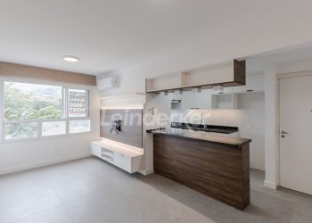Apartamento para alugar com 55m², 2 dormitórios, 1 vaga no bairro Jardim Carvalho em Porto Alegre
