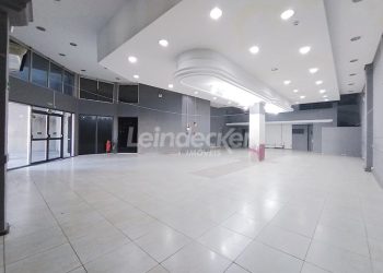 Loja para alugar com 330m², 4 vagas no bairro Higienópolis em Porto Alegre