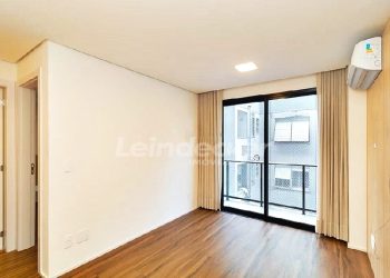 Apartamento para alugar com 42m², 1 dormitório, 1 vaga no bairro Menino Deus em Porto Alegre