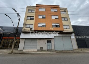 Depósito para alugar com 960m² no bairro Navegantes em Porto Alegre