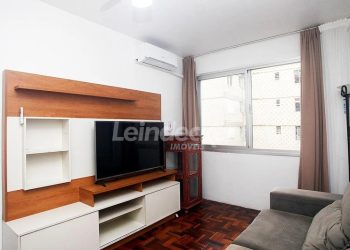 Apartamento para alugar com 56m², 2 dormitórios, 1 vaga no bairro Centro em Porto Alegre