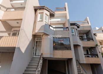 Casa em Condomínio para alugar com 300m², 3 dormitórios, 4 vagas no bairro Boa Vista em Porto Alegre