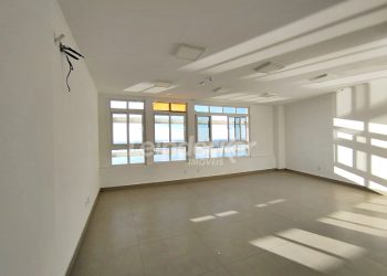 Sala para alugar com 169m² no bairro Centro em Porto Alegre