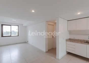Apartamento à venda com 51m², 1 dormitório, 1 vaga no bairro Chácara das Pedras em Porto Alegre
