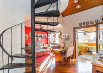 Cobertura à venda com 137m², 3 dormitórios, 2 vagas no bairro Tristeza em Porto Alegre