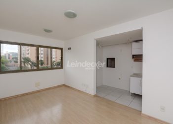 Apartamento à venda com 56m², 2 dormitórios, 1 suíte, 1 vaga no bairro Partenon em Porto Alegre