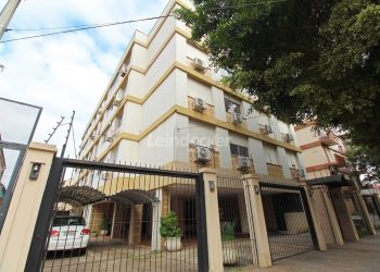 Apartamento à venda com 73m², 2 dormitórios, 1 vaga no bairro Santana em Porto Alegre